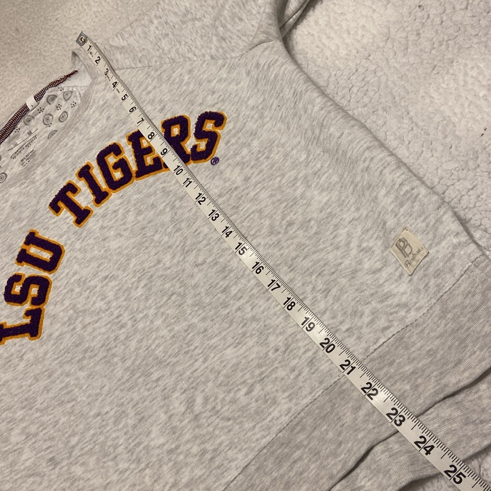 Pressbox LSU Tigers Comfy Light Gray Vintage Wash Sweatshirt Size Medium - Picture 11 of 12